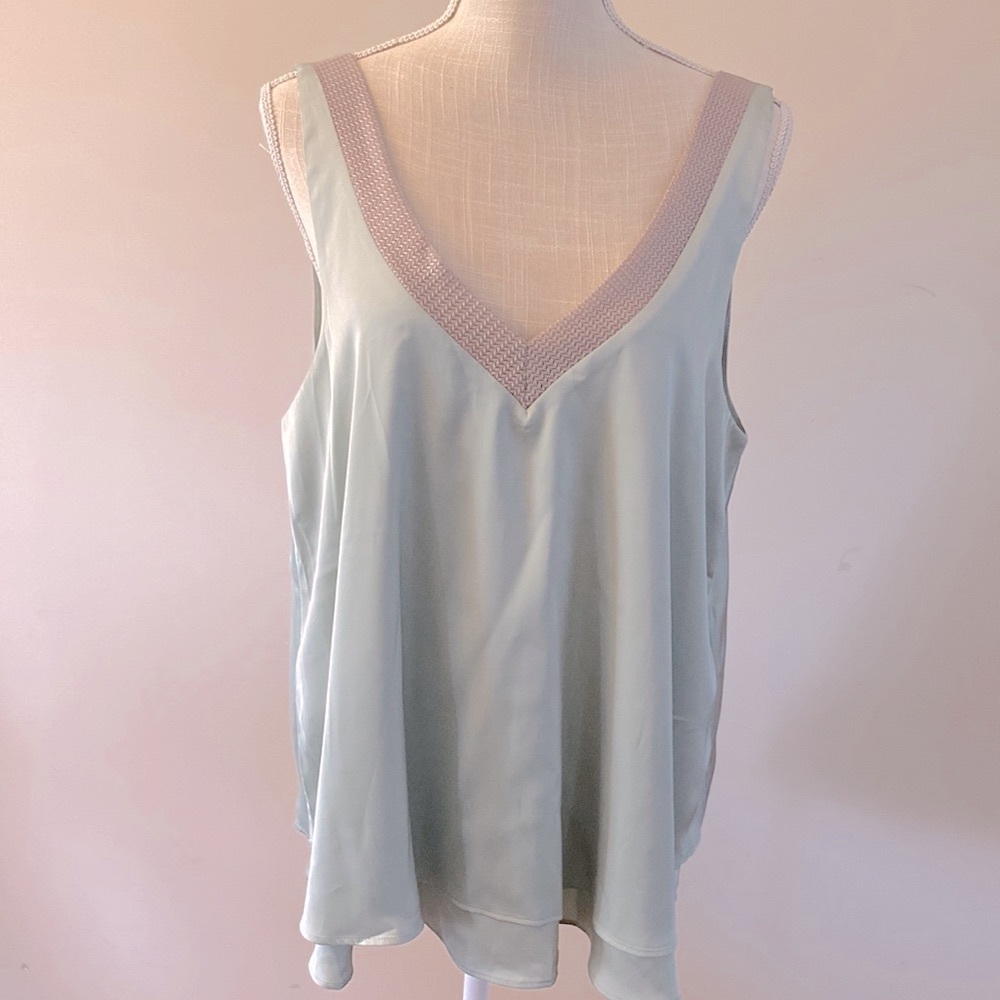 BSB women’s V-neck sleeveless relaxed top / blouse mint green EU44, US14-L